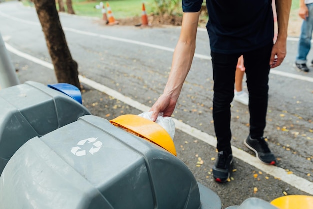 Jak i gdzie zgłosić wywóz śmieci w twojej okolicy?