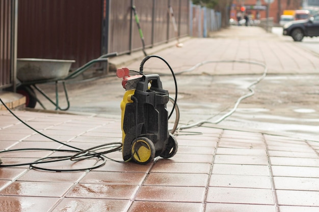 Jaką pompę wybrać do myjki ciśnieniowej?