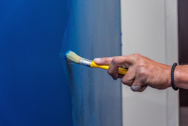 Jaki jest realny koszt malowania elewacji za metr kwadratowy?