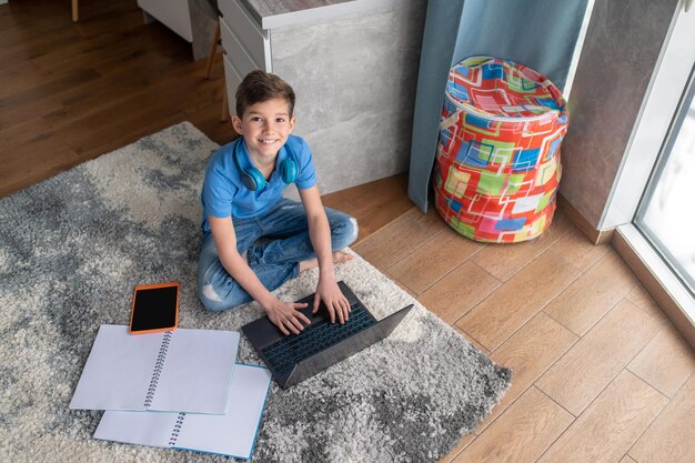 Czym najlepiej wyprać dywan, aby był naprawdę czysty?