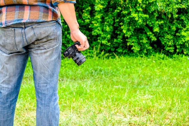 Kiedy zrobić pierwszą wertykulację trawnika dla najlepszych efektów?