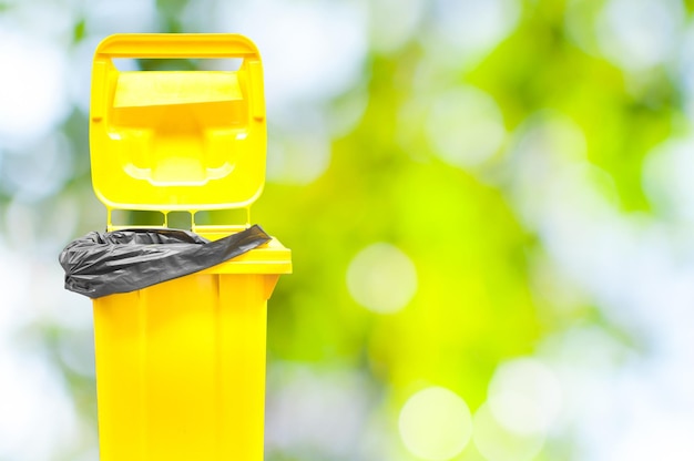 Zielony śmietnik - na jakie odpady go wykorzystać?