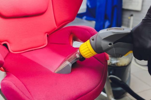 Czym najskuteczniej wyczyścić tapicerkę samochodową?