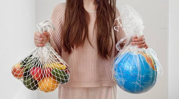 Do jakiego kosza wyrzucać plastik?