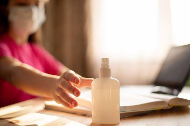 Jak zrobić środek dezynfekujący w domu bez specjalistycznych składników?