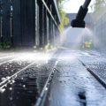 Jak dobrać odpowiednie ciśnienie w myjce ciśnieniowej?